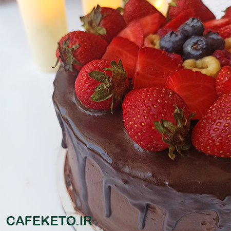 کیک تولد شکلاتی کتوژنیک
